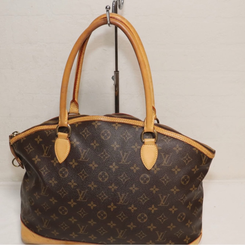 🎉 24 Hour Sale 💯Authentic Louis Vuitton Lockit GM 🔒